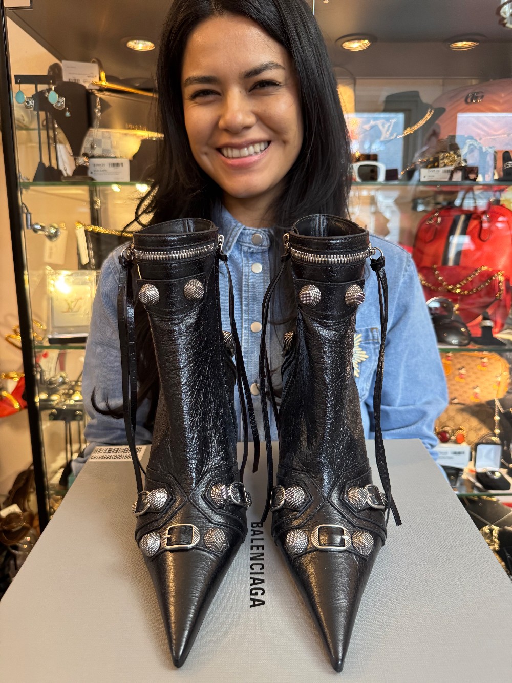 BALENCIAGA - Size 38