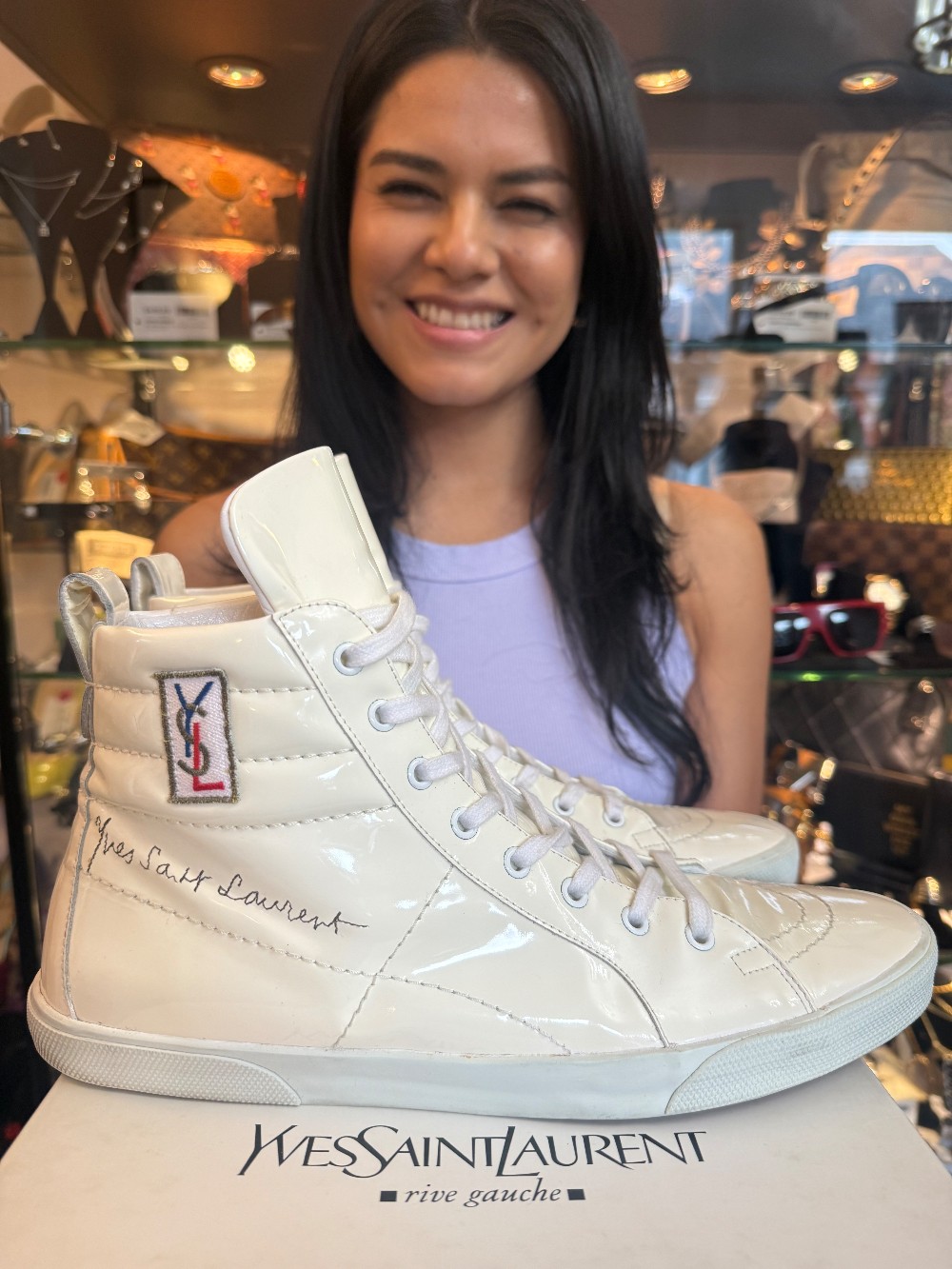 YVES SAINT LAURENT - Size 43