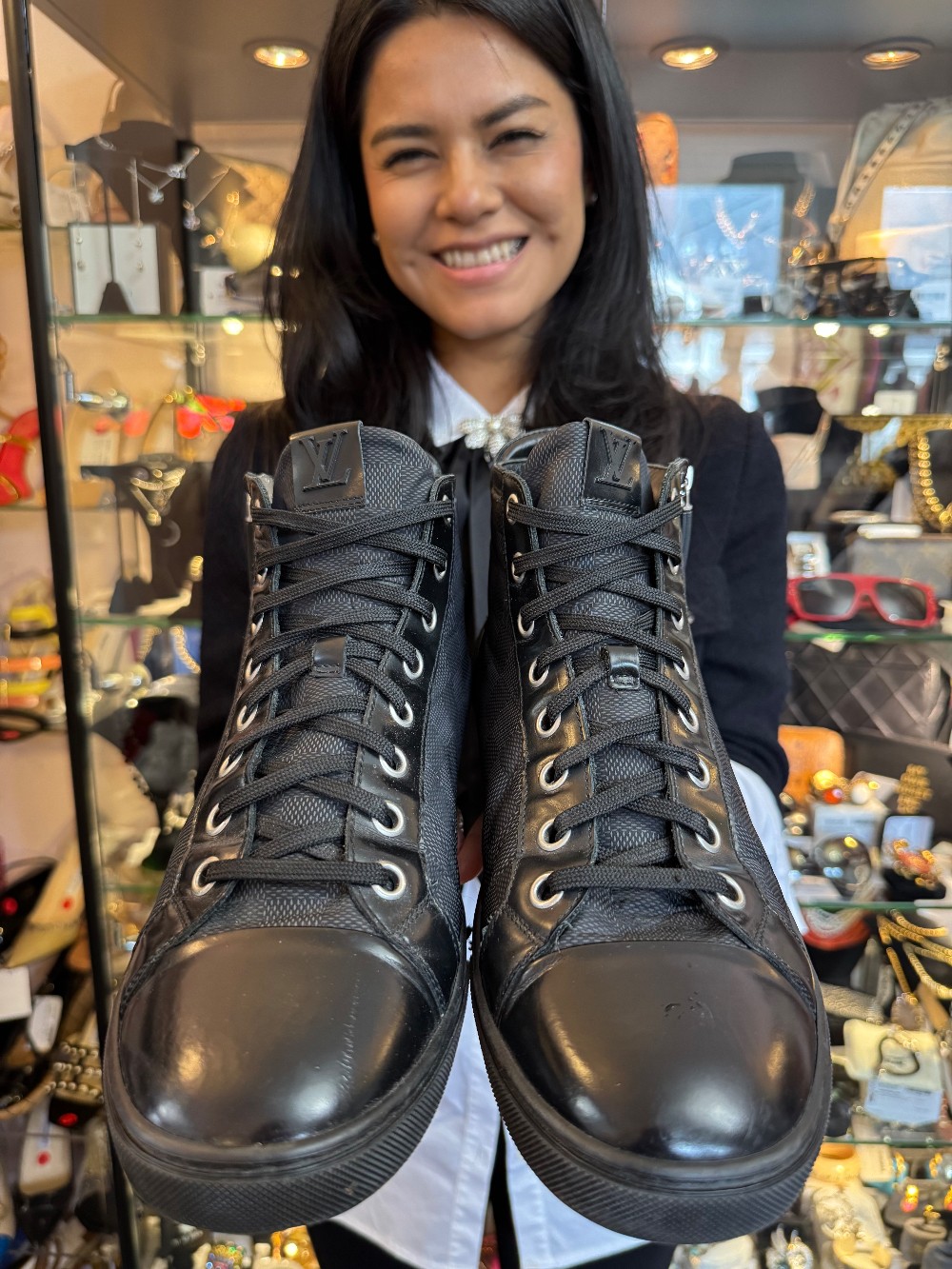 LOUIS VUITTON - Men's Size 9