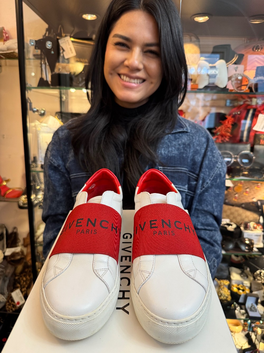 GIVENCHY - Size 40