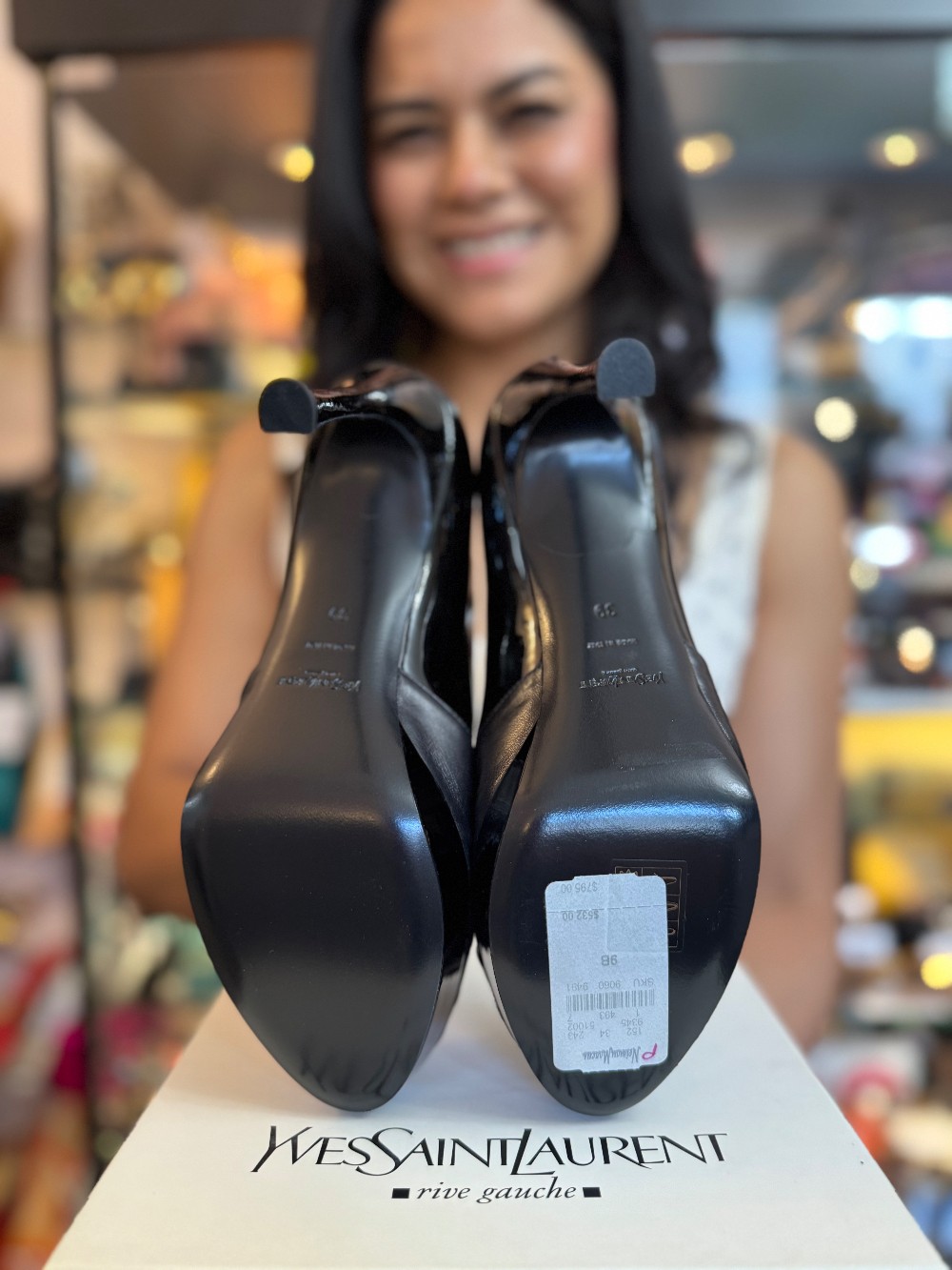 YVES SAINT LAURENT - Size 39