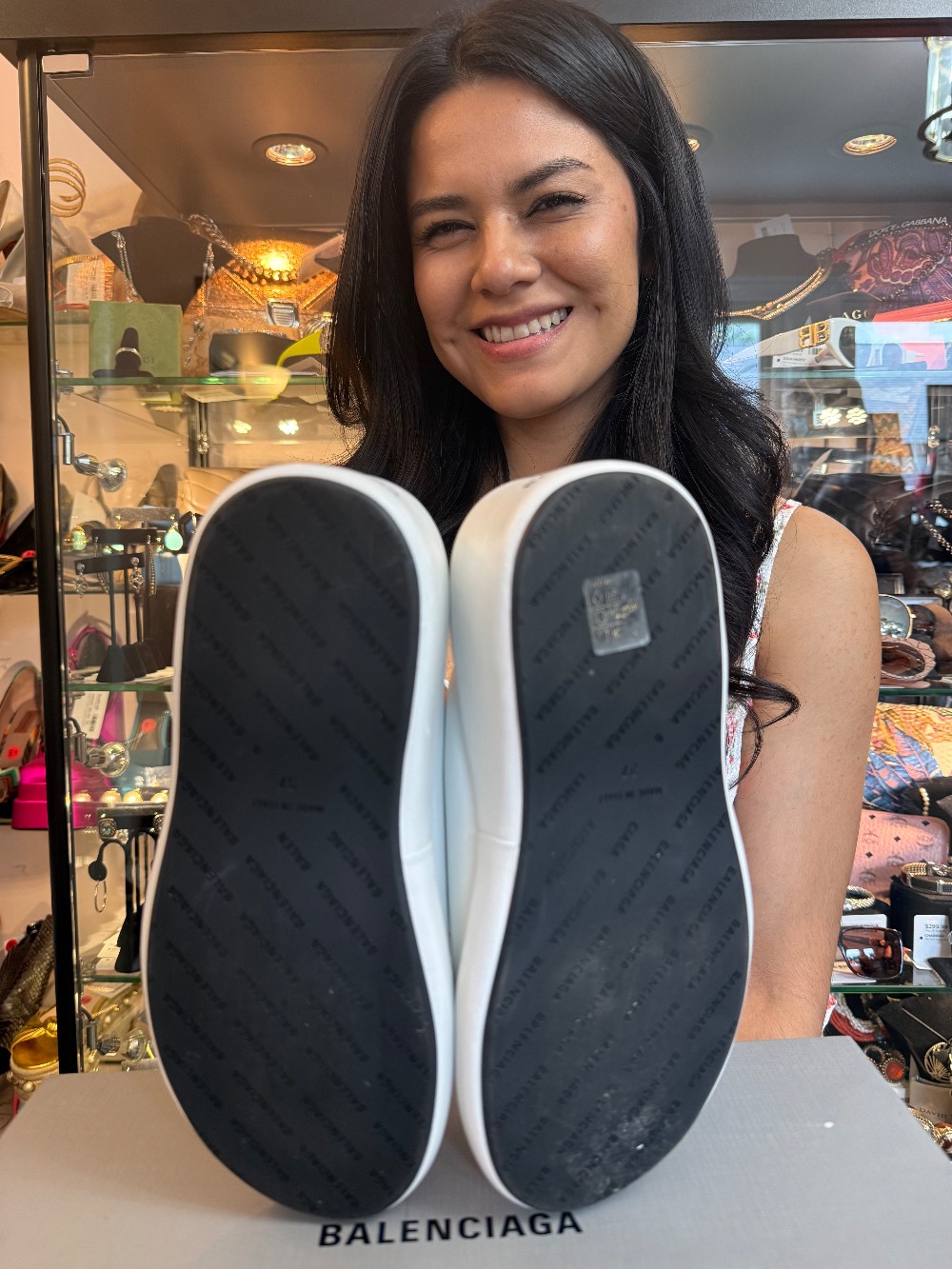 BALENCIAGA - Size 37