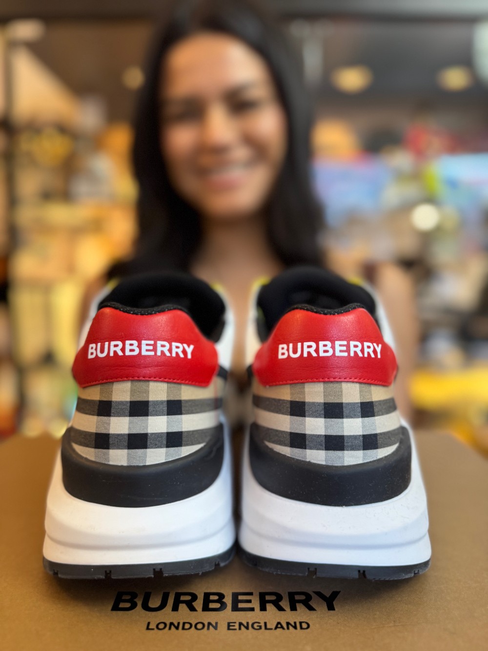 BURBERRY - Men's Size 44