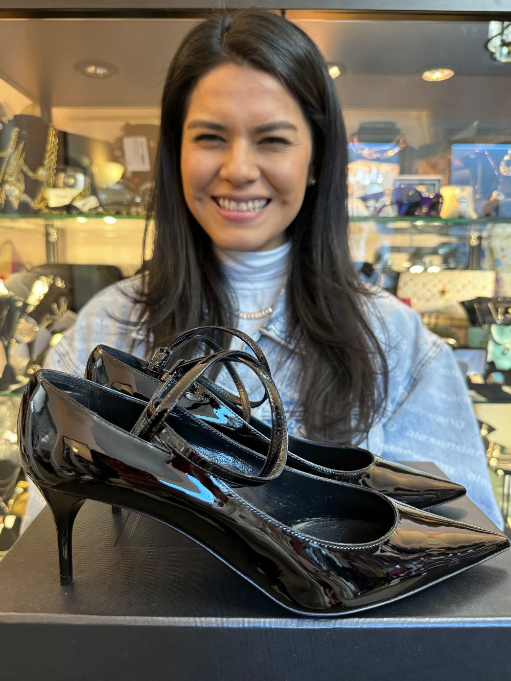 YVES SAINT LAURENT - Size 39