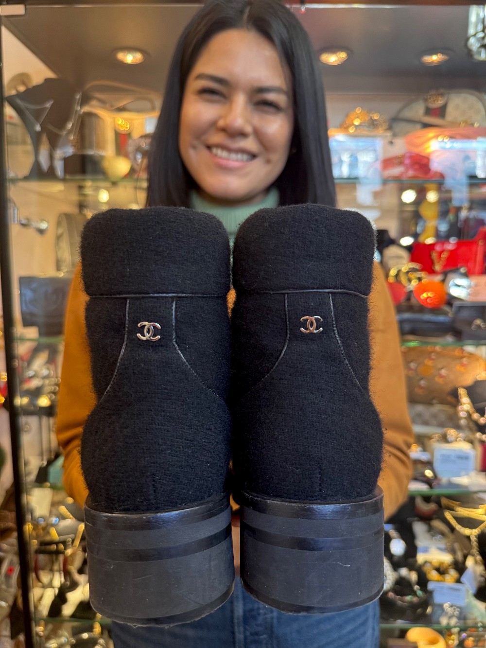 CHANEL - Size 38.5