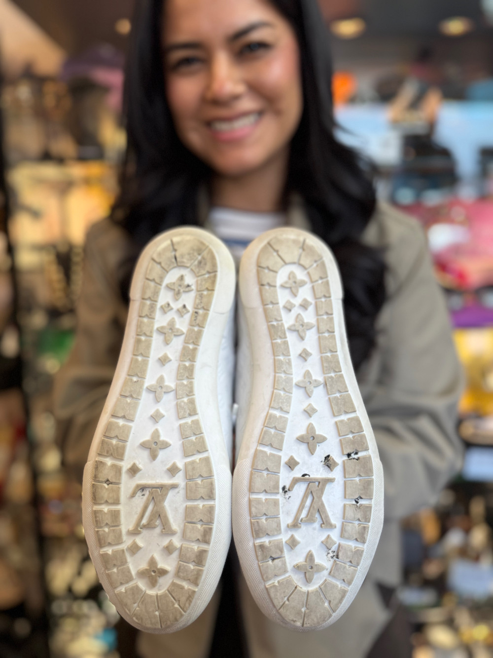 LOUIS VUITTON - Size 37