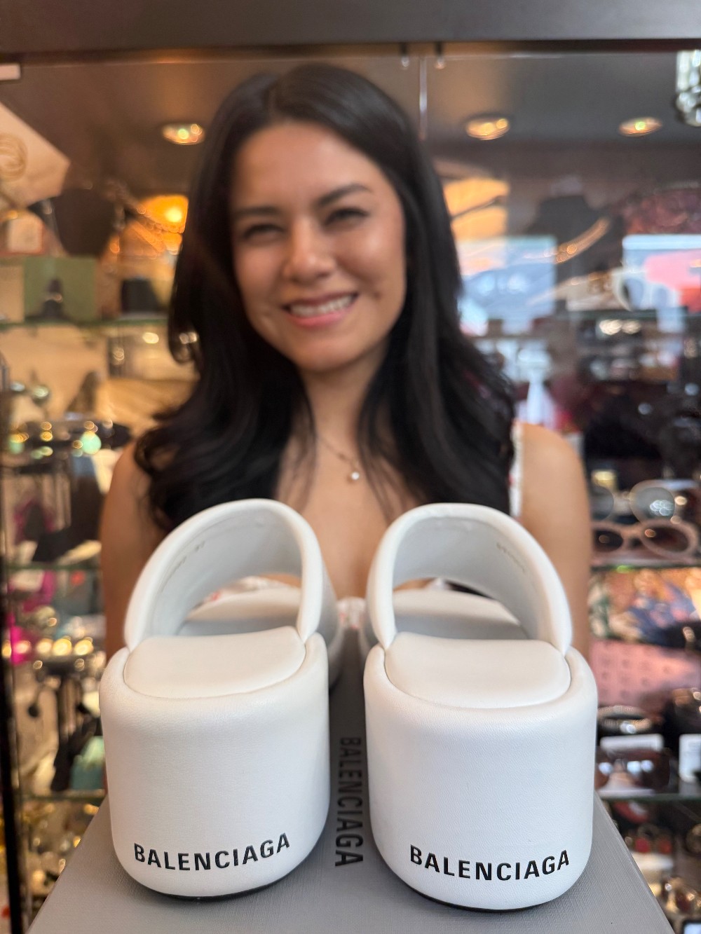 BALENCIAGA - Size 37