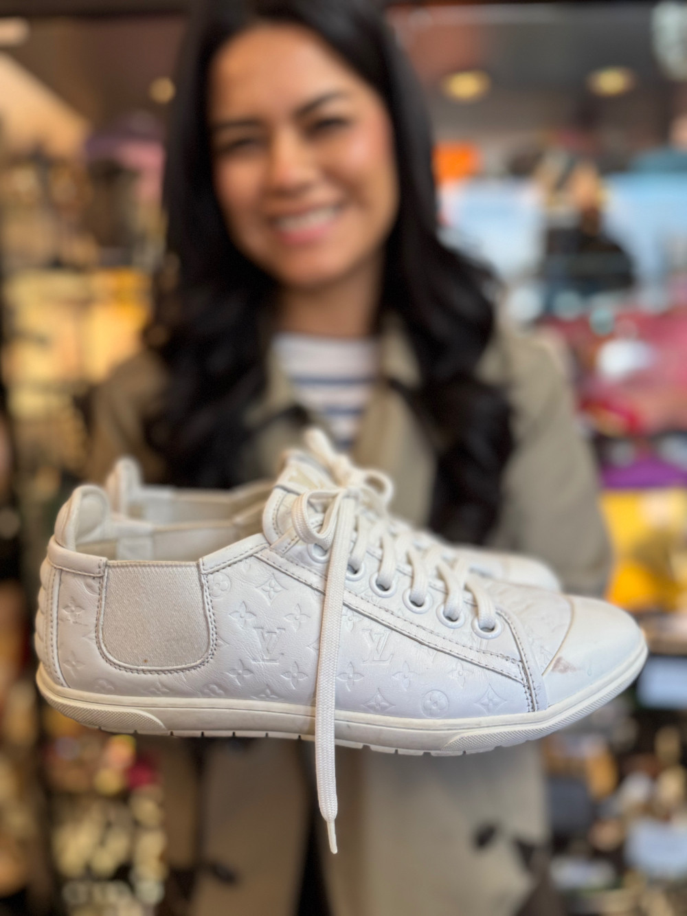 LOUIS VUITTON - Size 37