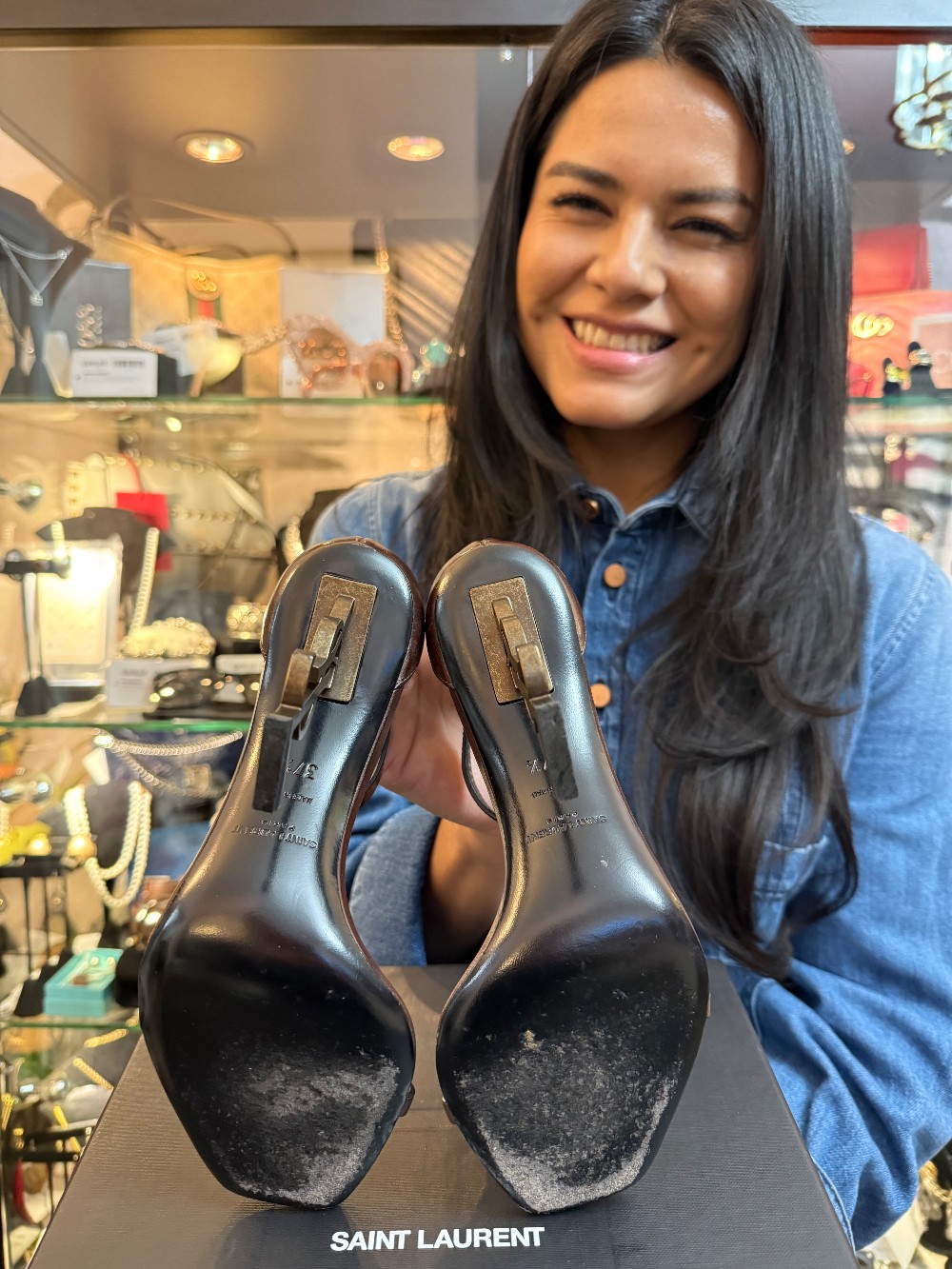 YVES SAINT LAURENT - Size 37.5