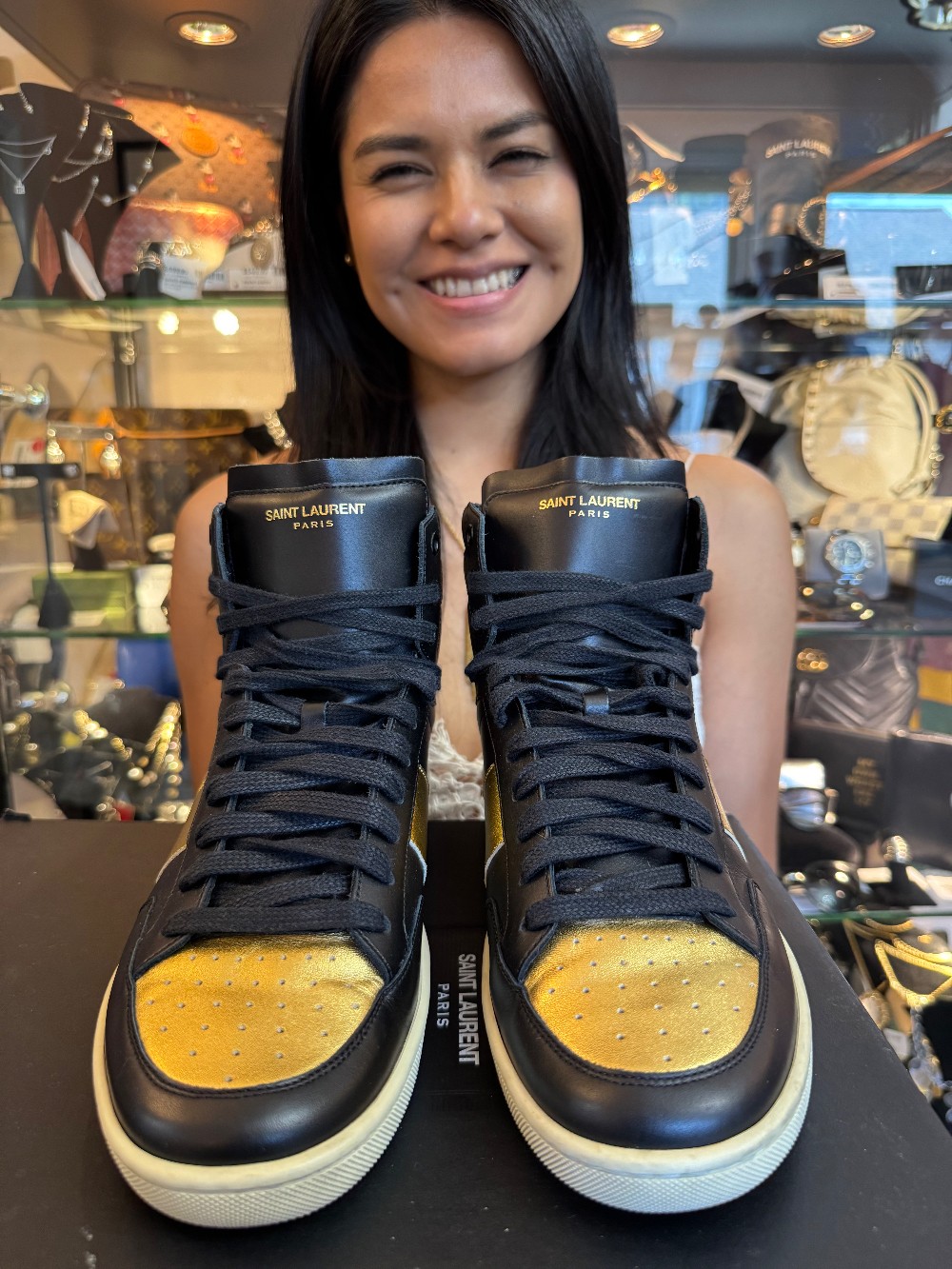 YVES SAINT LAURENT - Size 41 MEN'S 8 / WOMEN'S 9