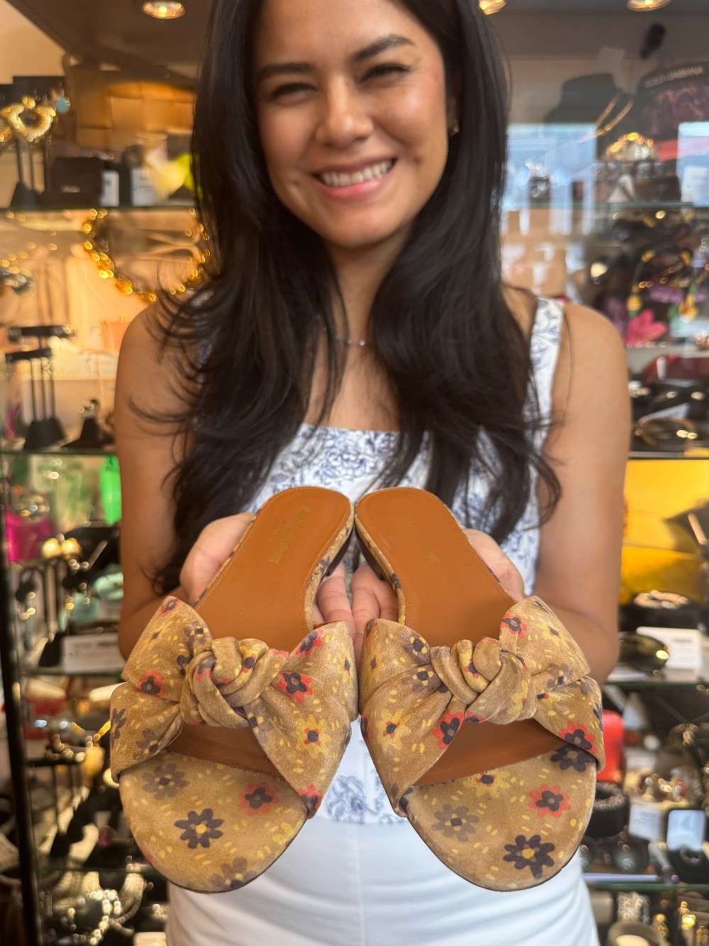 YVES SAINT LAURENT - Size 37.5