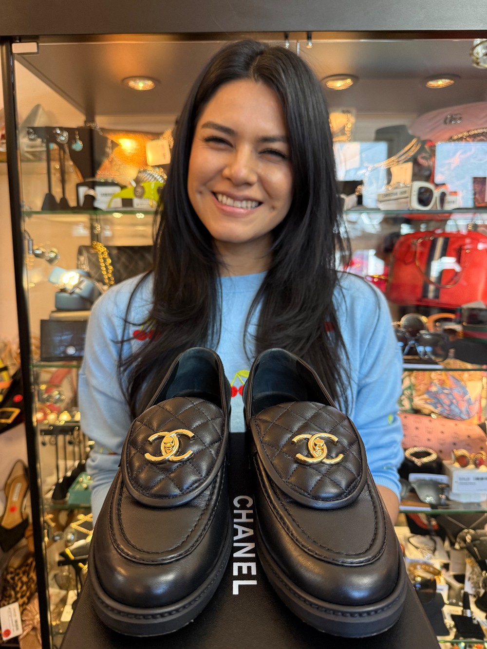 CHANEL - Size 40.5