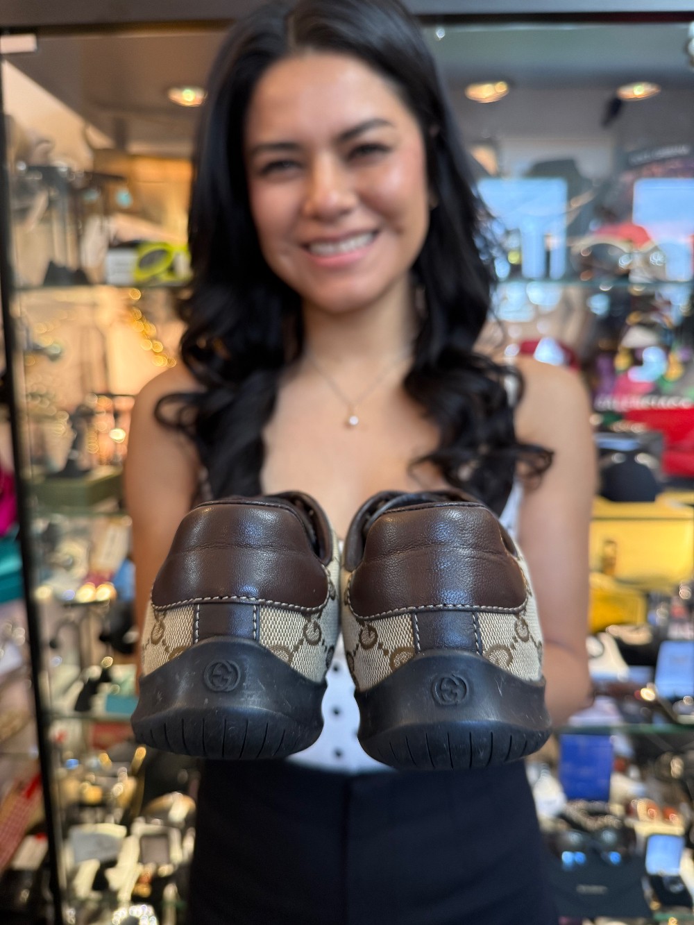 GUCCI - Size 35.5 (FITS LIKE 6.5)