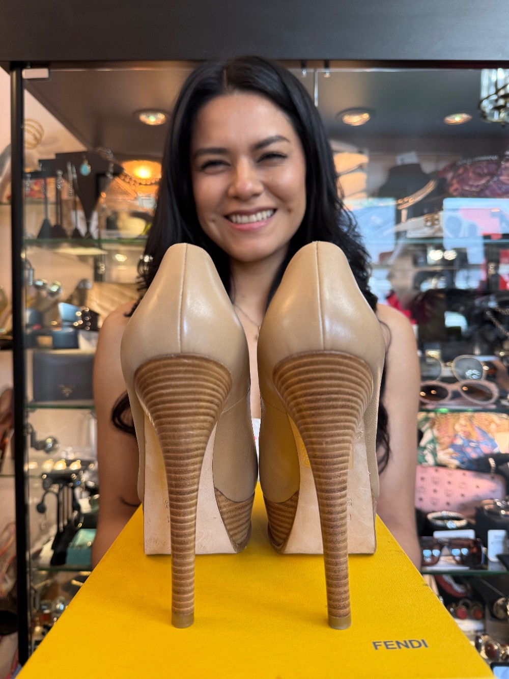 FENDI - Size 39.5