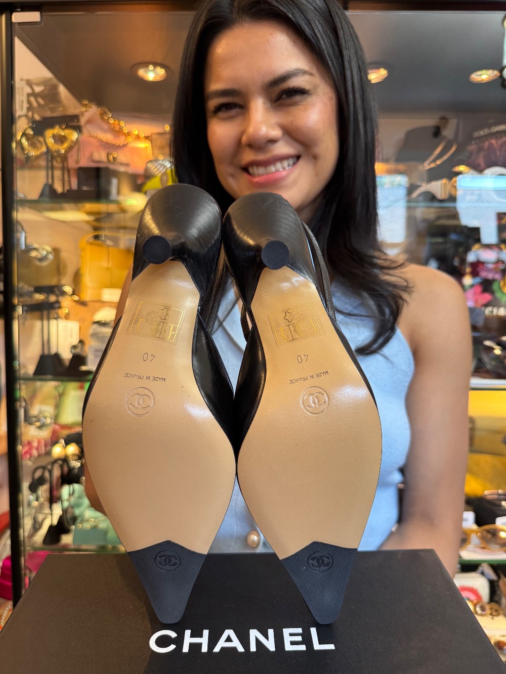 CHANEL - Size 40