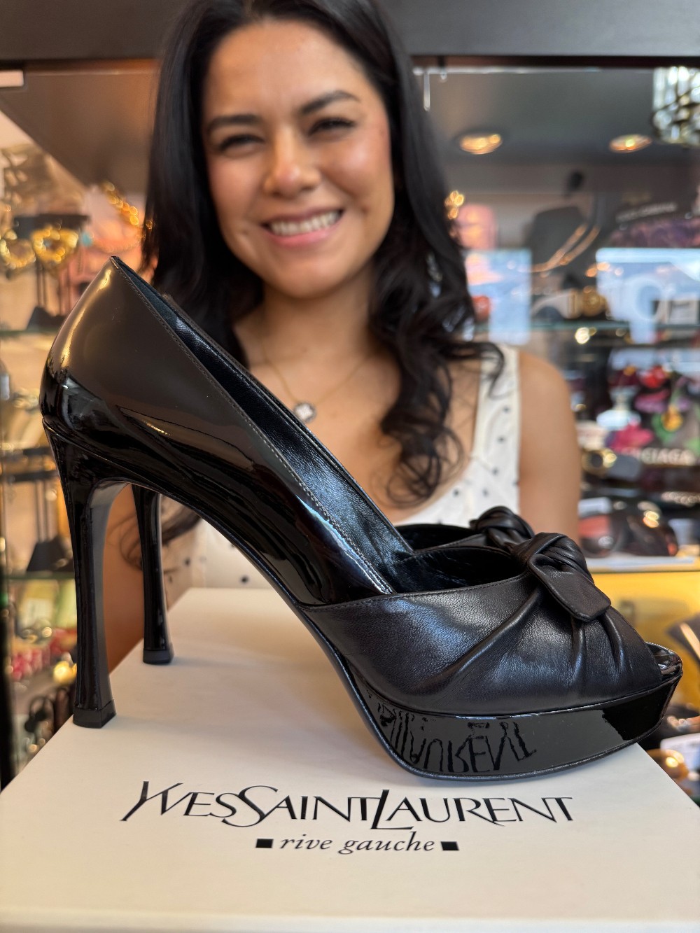 YVES SAINT LAURENT - Size 39