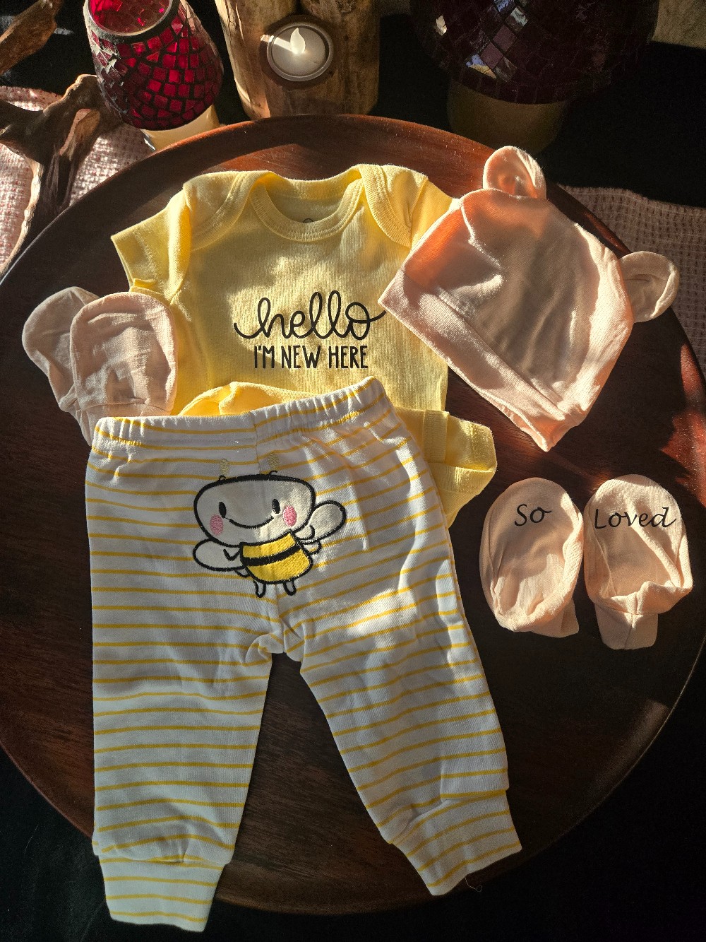 HELLO I'M NEW HERE BEE 5 PC NB
