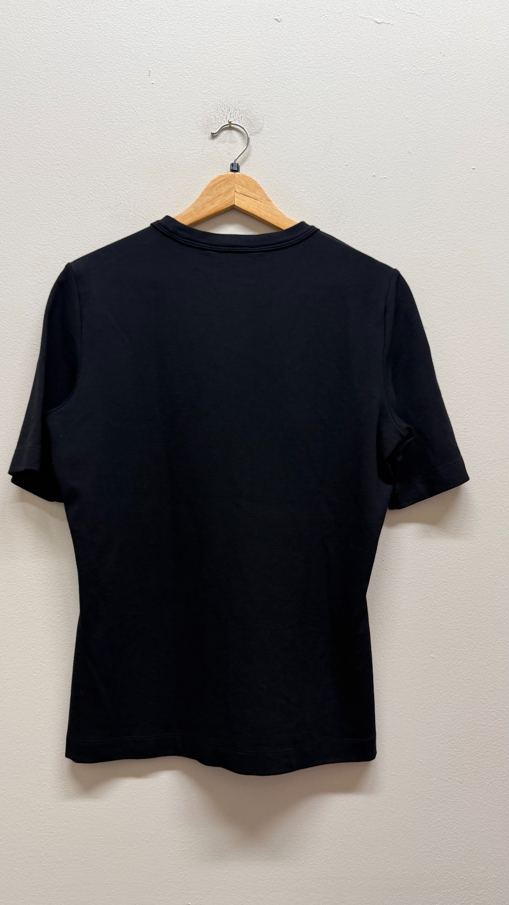 Club Monaco tee shirt