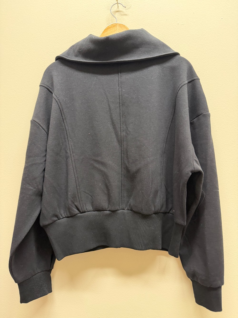 Apana pull over sweat shirt