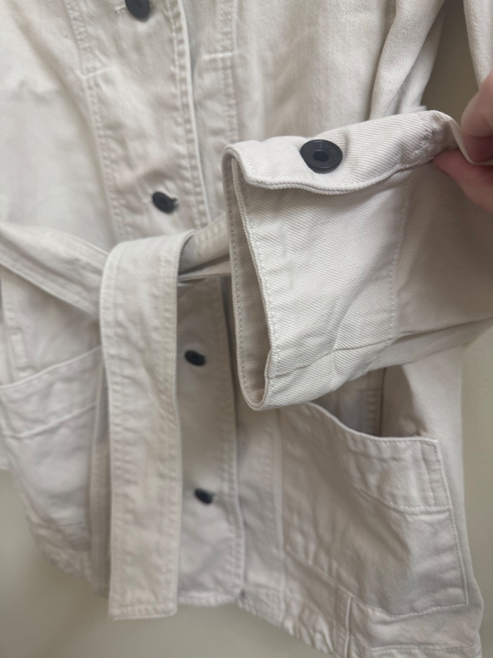 Everlane cream jean jacket with tie belt