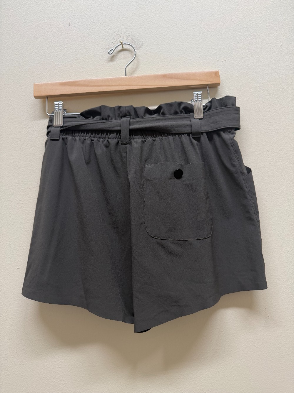 Athleta shorts with belt