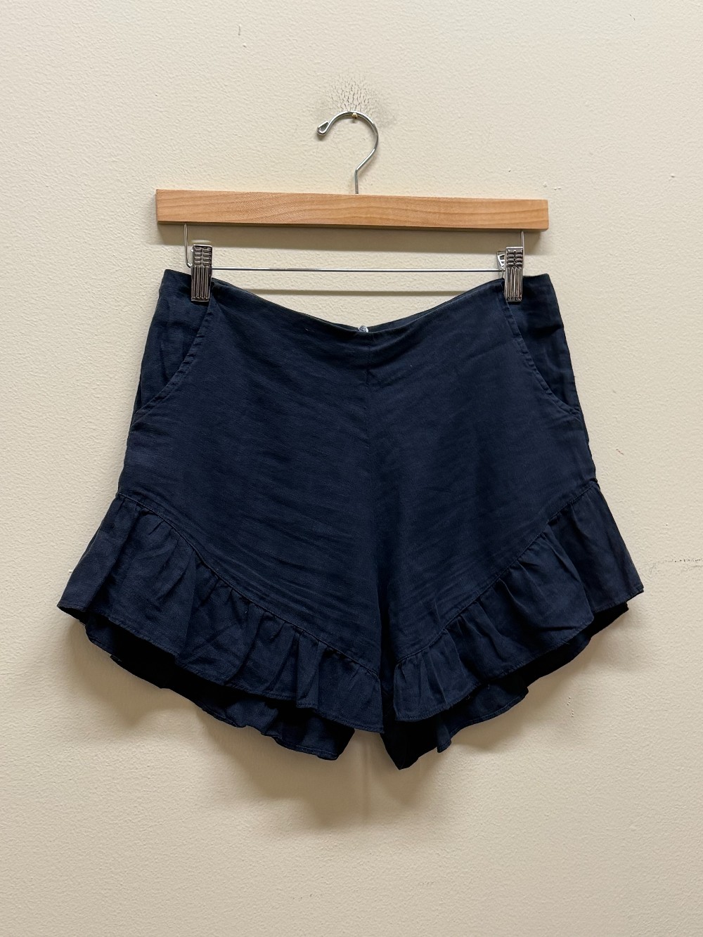 Lahntropy linen blend shorts