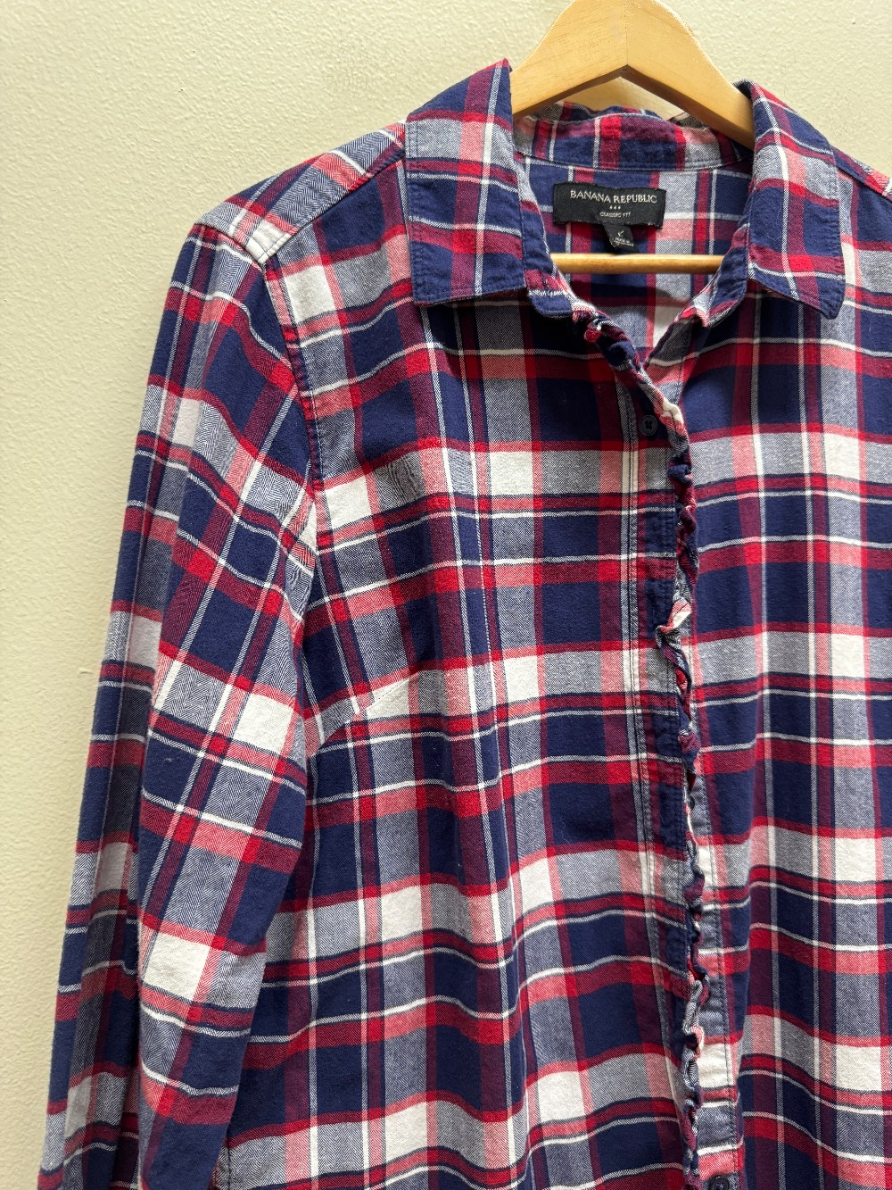Banana Republic plad button down shirt