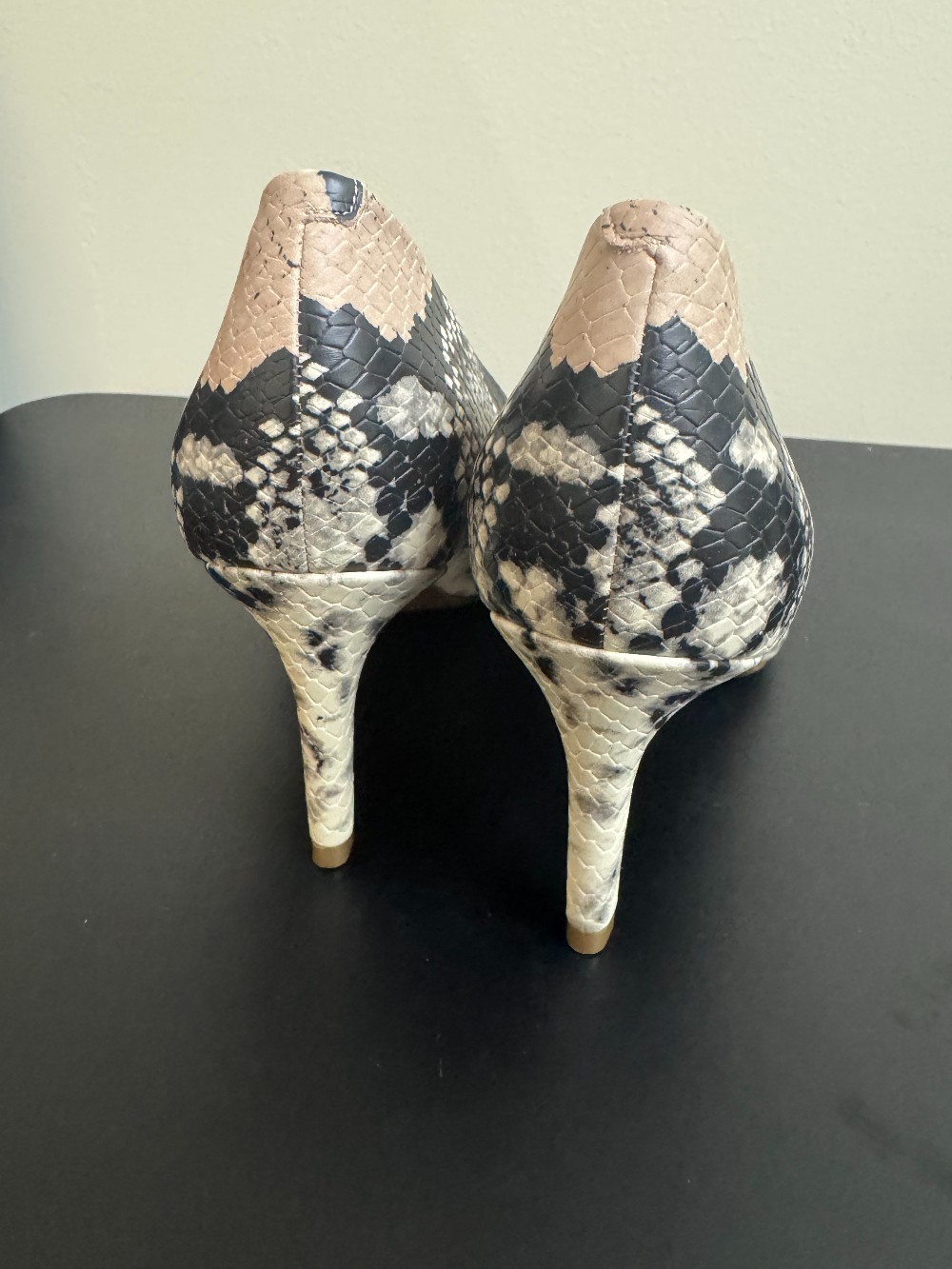 Alfani snakeskin heel