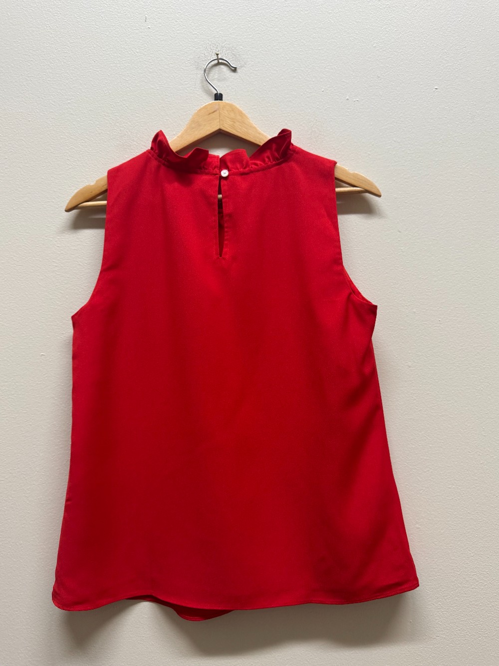J Crew sleeveless top ruffle collar
