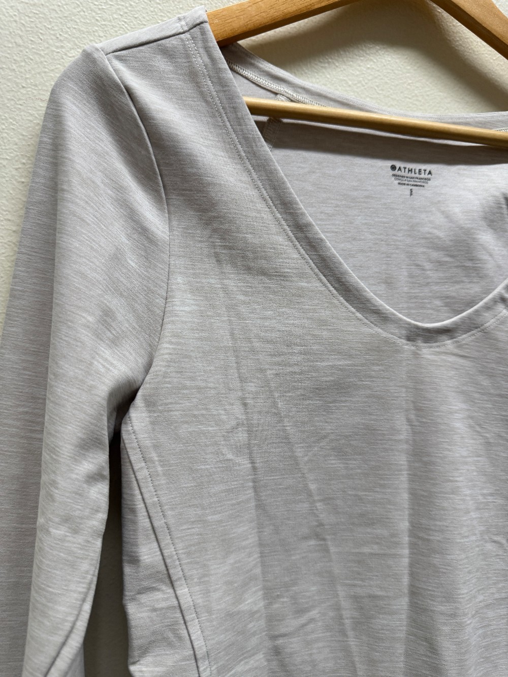 Athleta long sleeve crop top