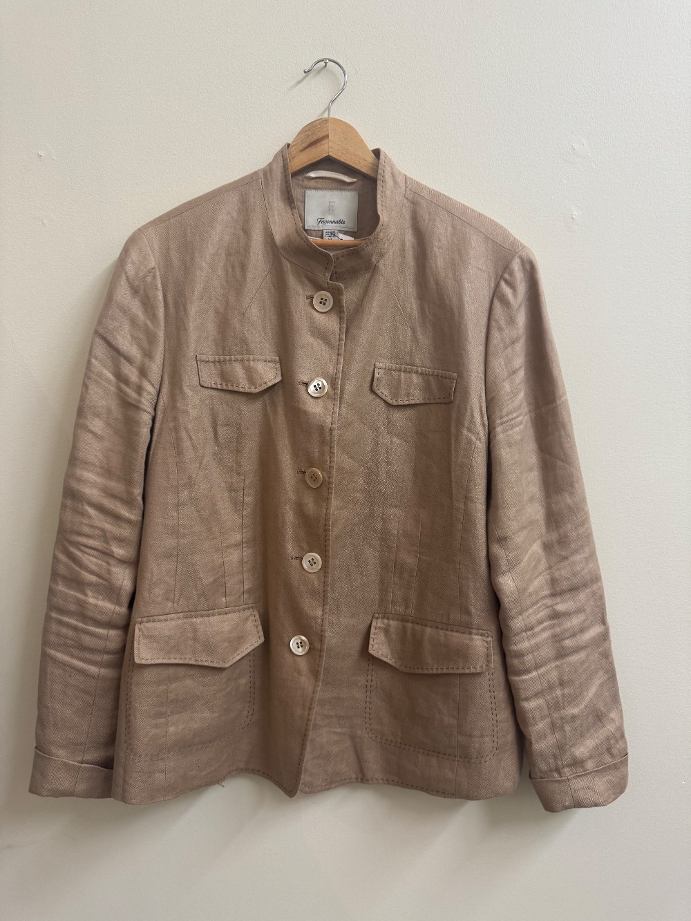 Facconable linen jacket