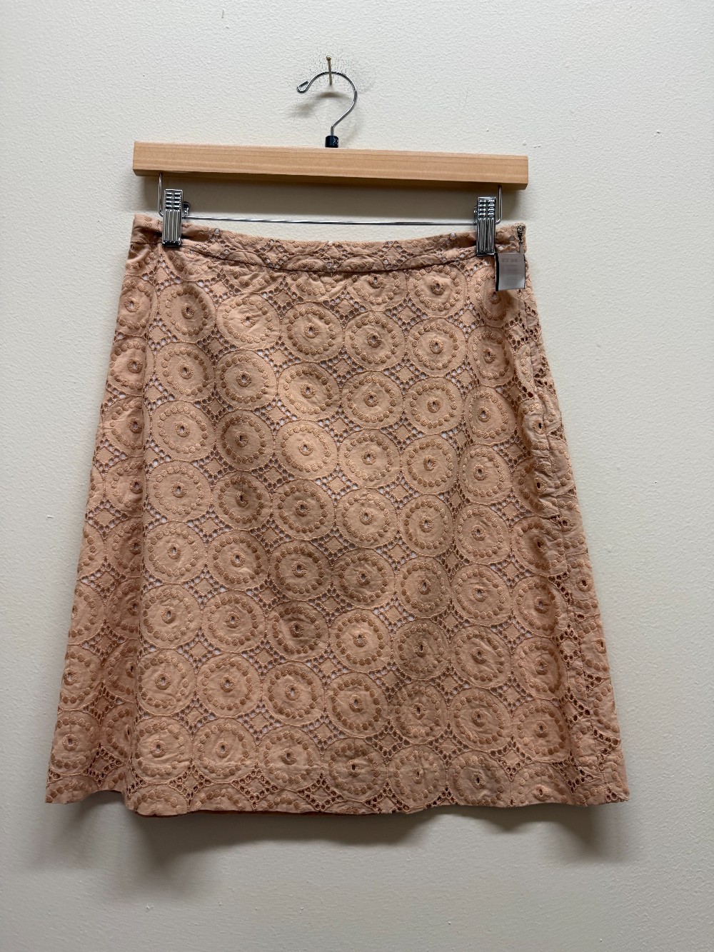 Banana Republic eyelet mid skirt