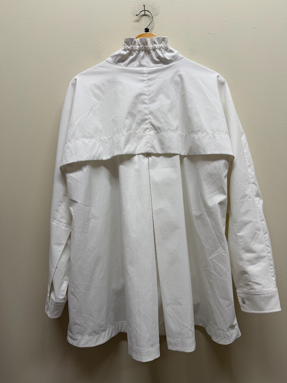 Athleta long sleeve lightweight pull over jacket