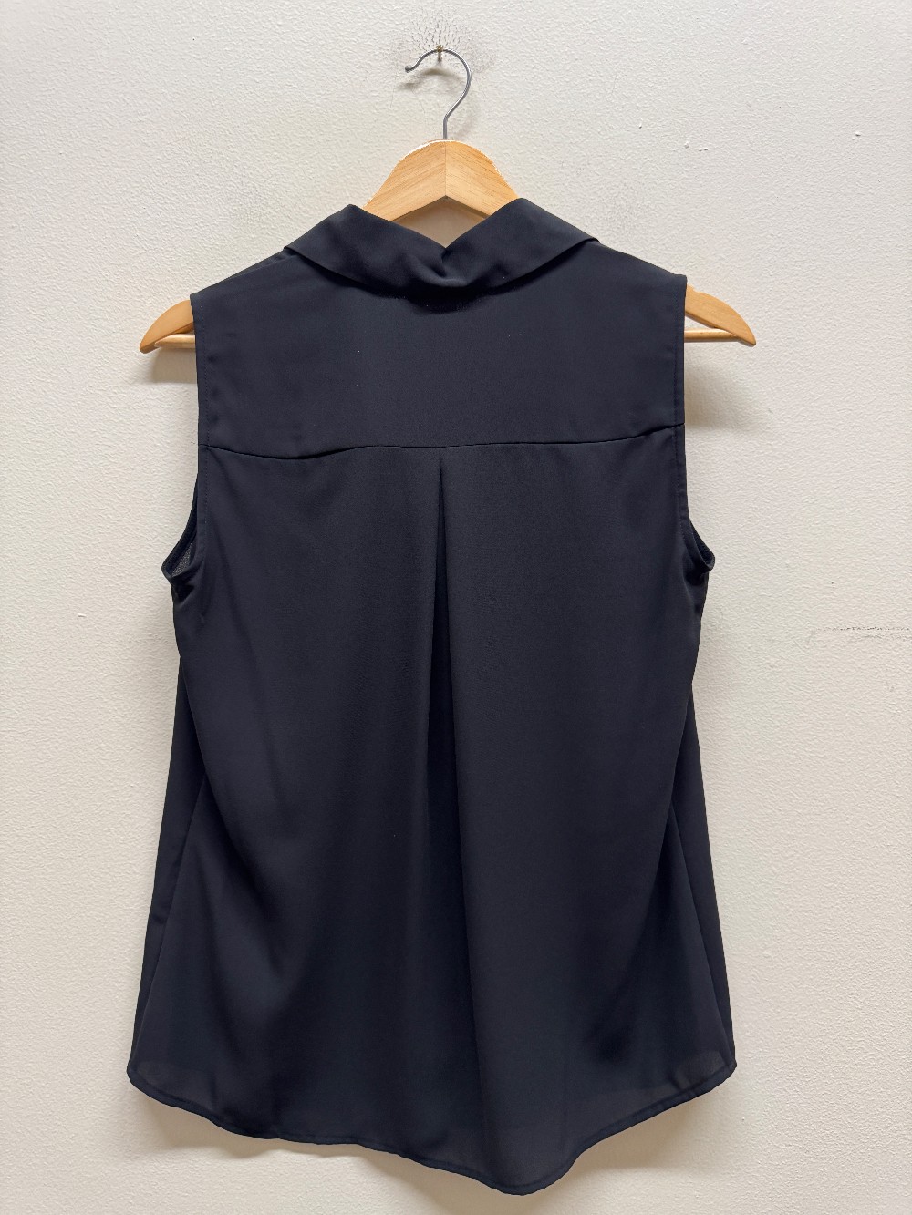 Anne Taylor sleeveless top