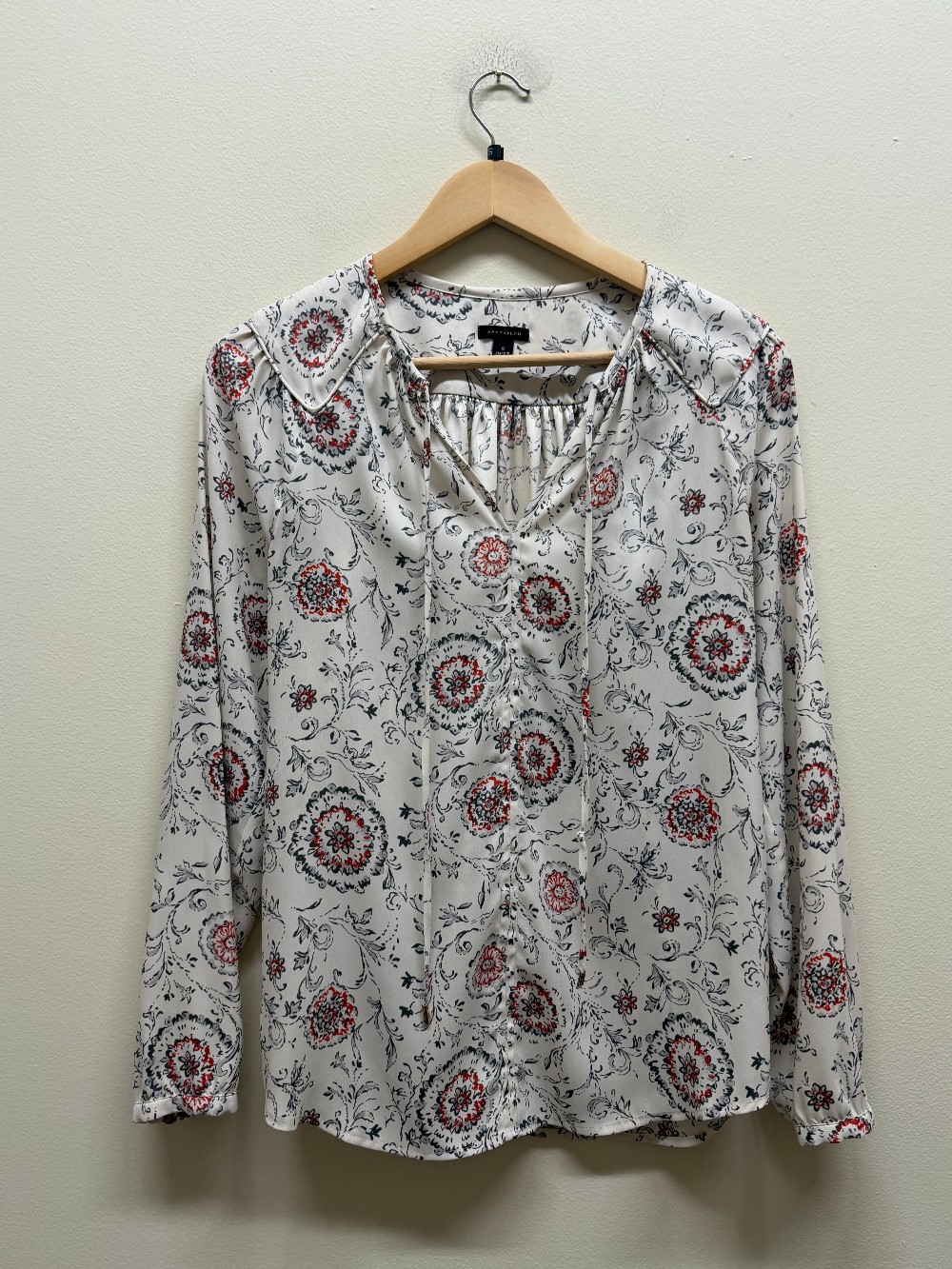 Ann Taylor long sleeve blouse