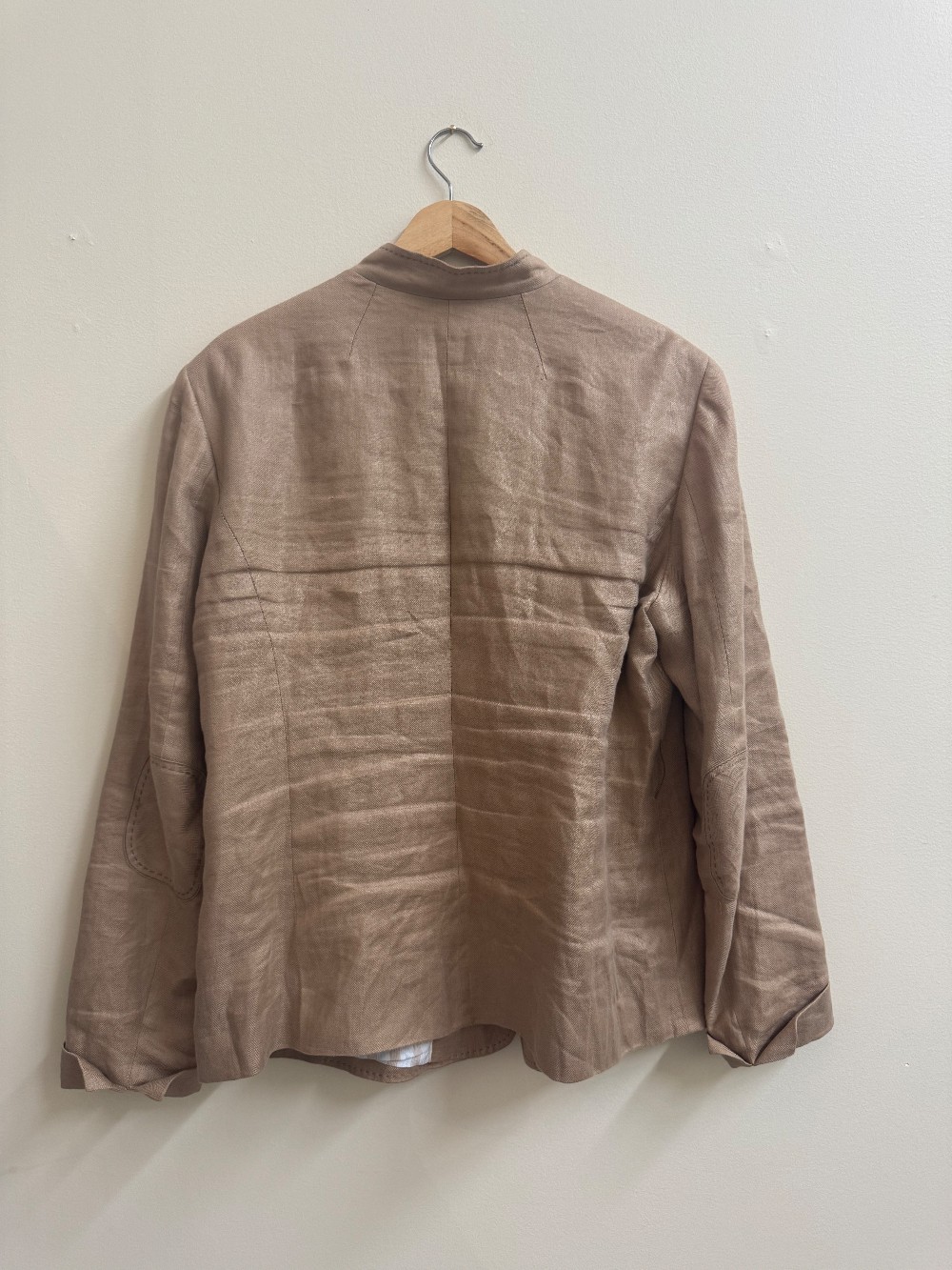 Facconable linen jacket