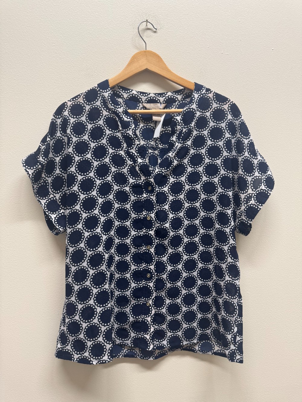 Banana Republic short sleeve button front blouse