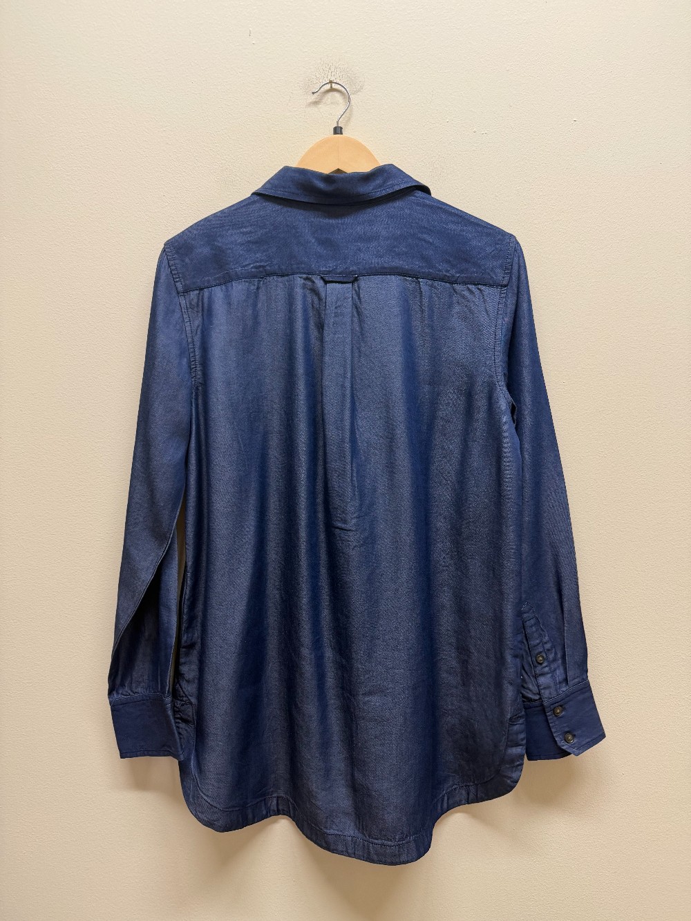 Banana Republic long sleeve jean shirt NWT