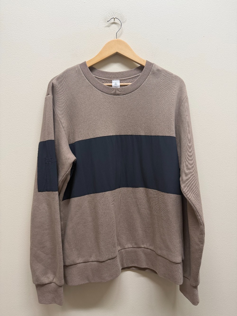 ALO sweatshirt