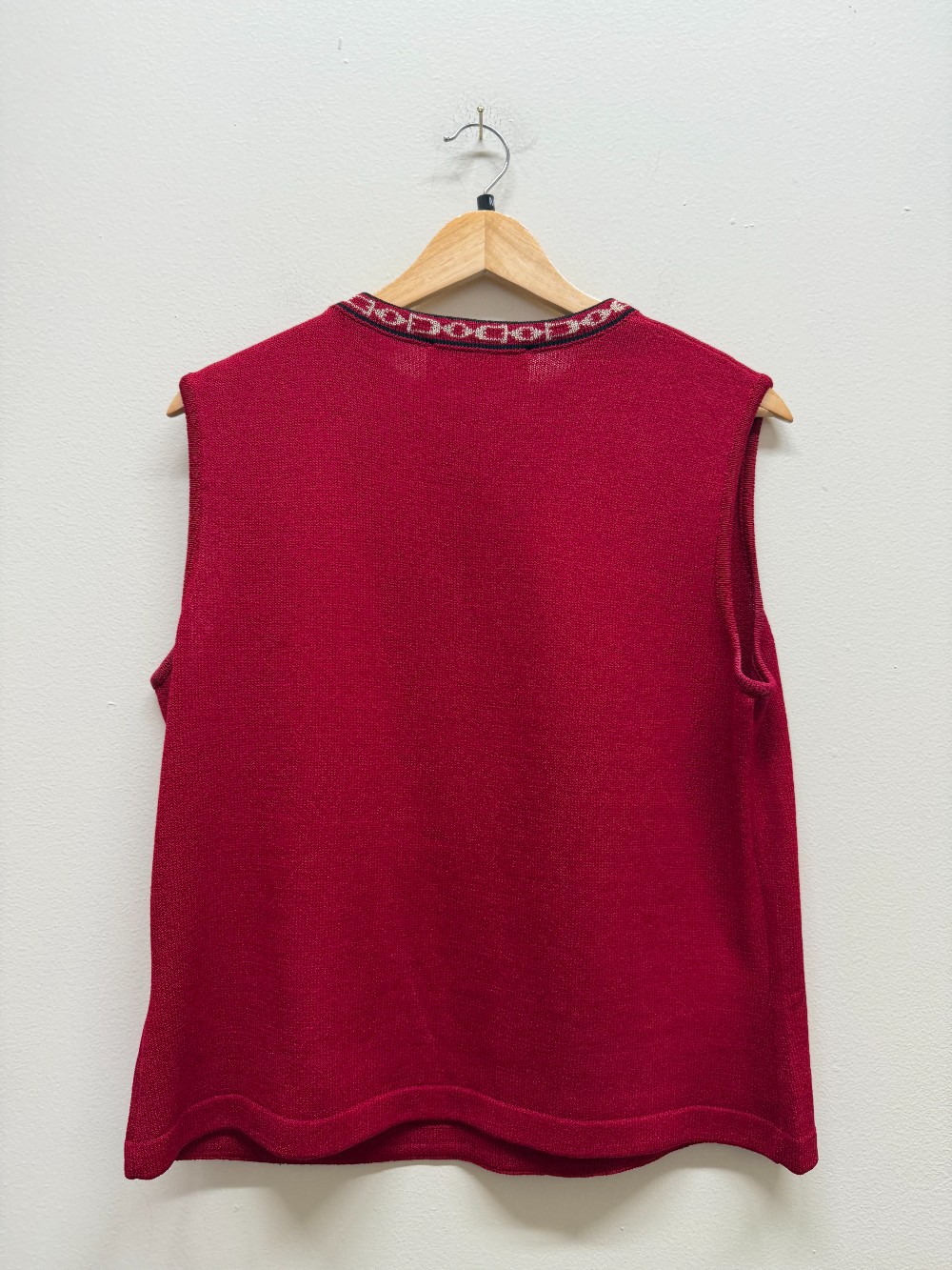 St John sleevless top