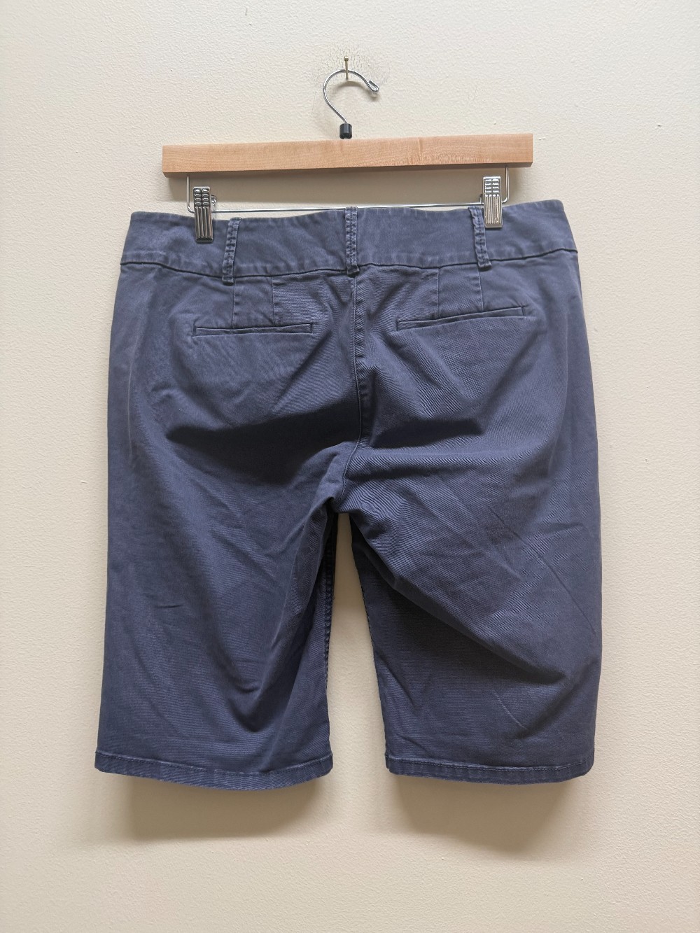 Ann Taylor Loft bermuda short