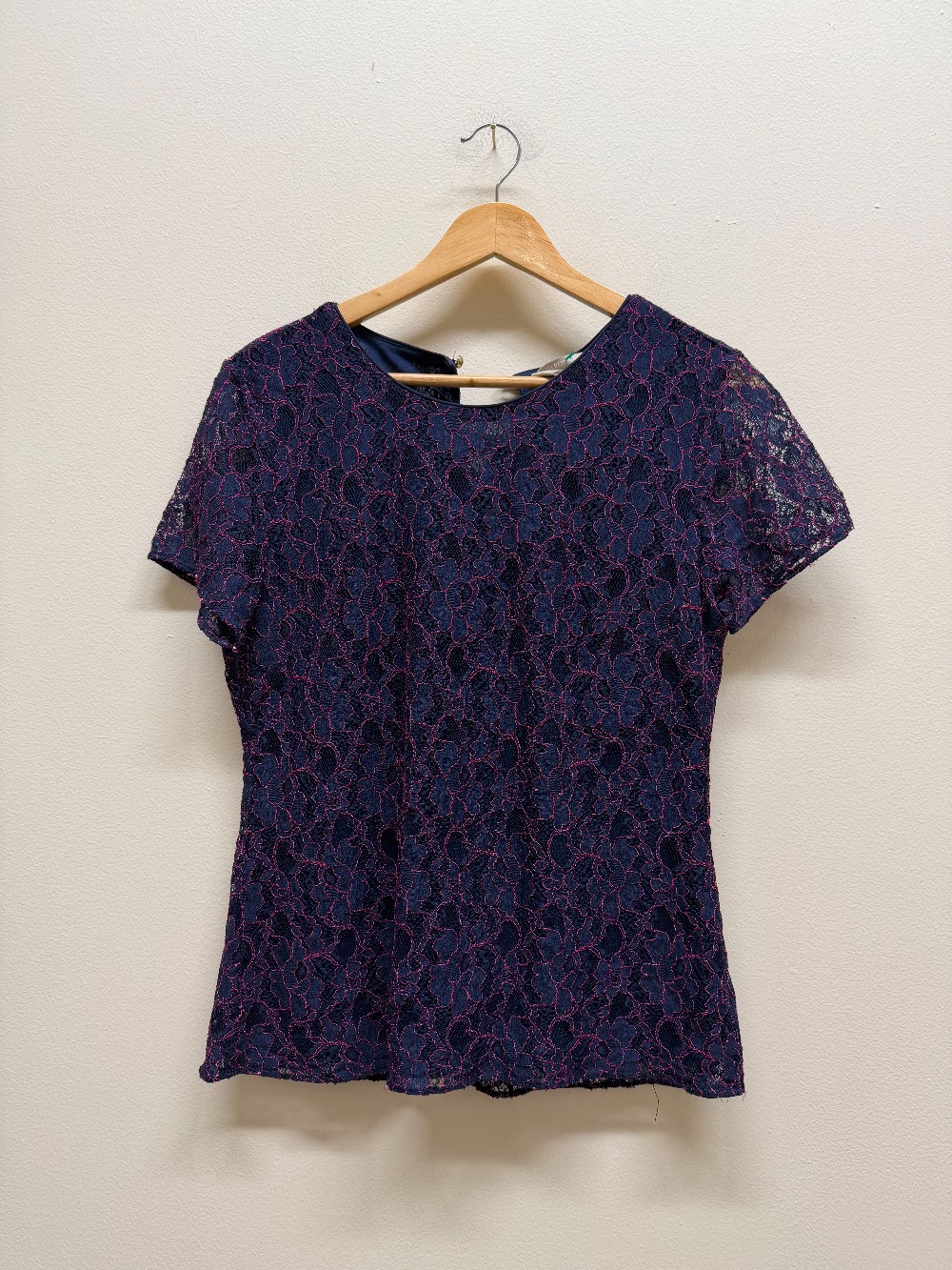 Banana Republic short sleeve lace top