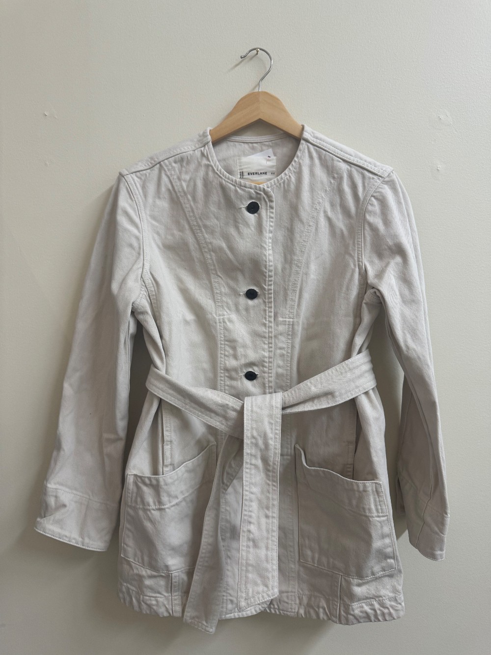 Everlane cream jean jacket with tie belt