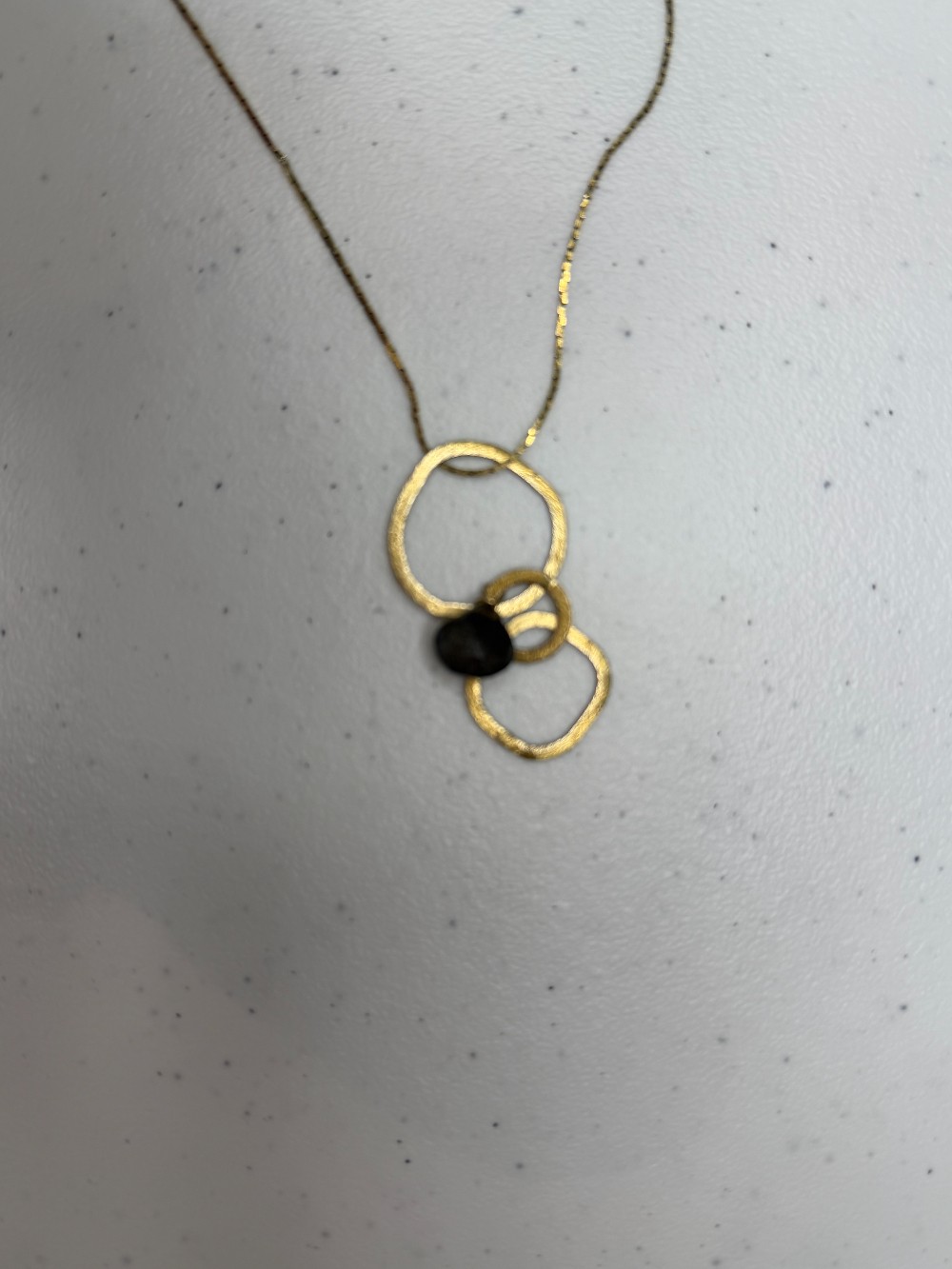 Gold pendant neclace 18