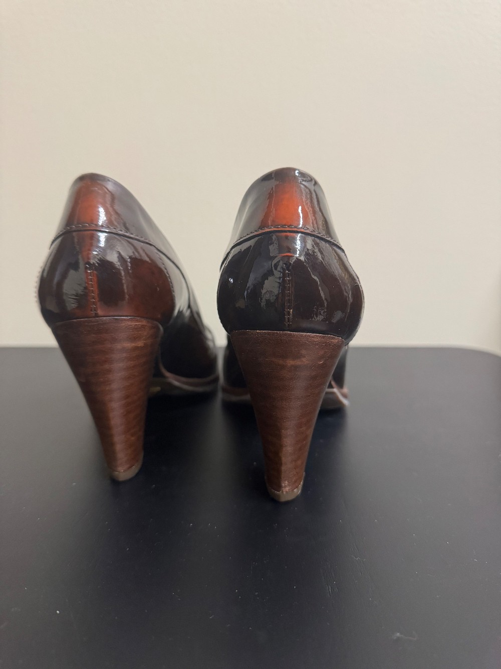 Cole Haan patten leather heel