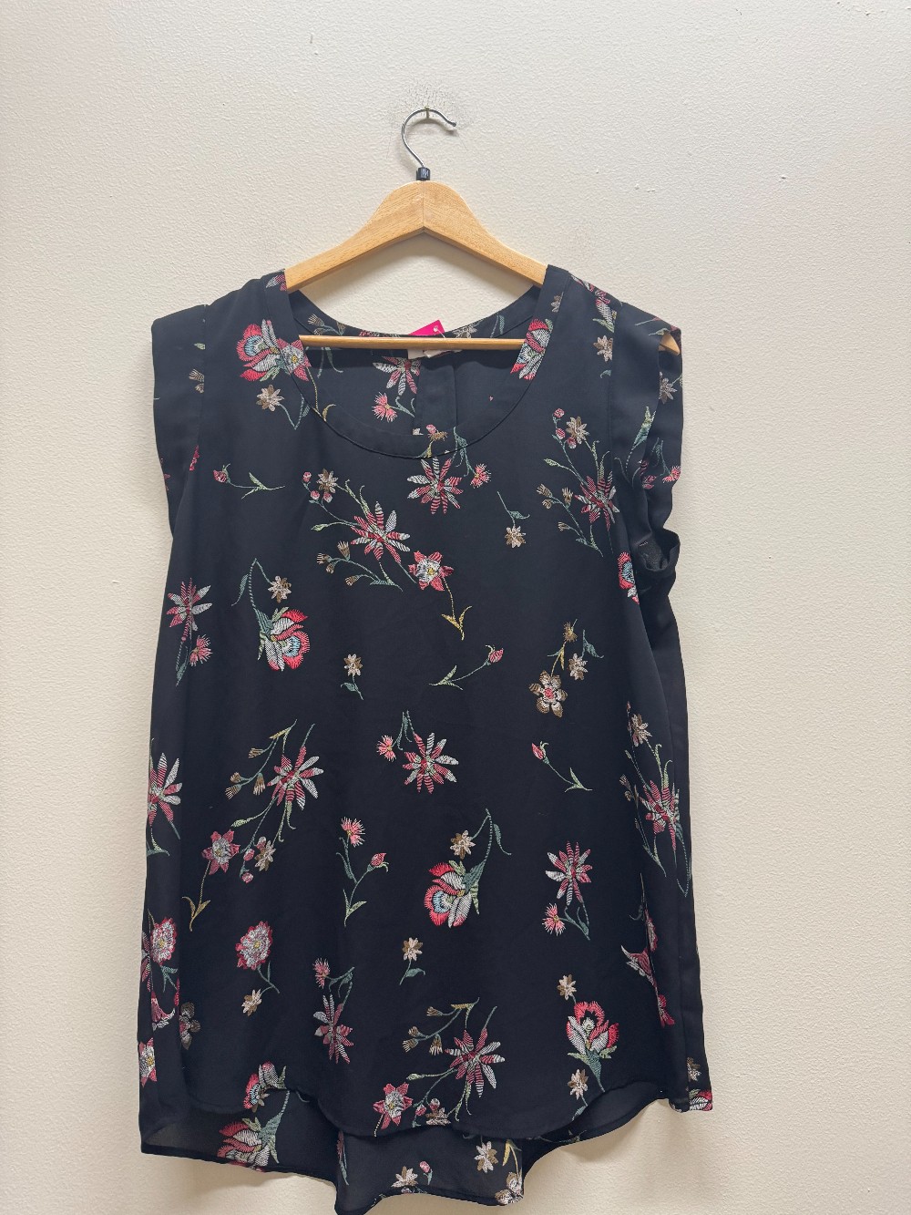 Pleione sleeveless blouse