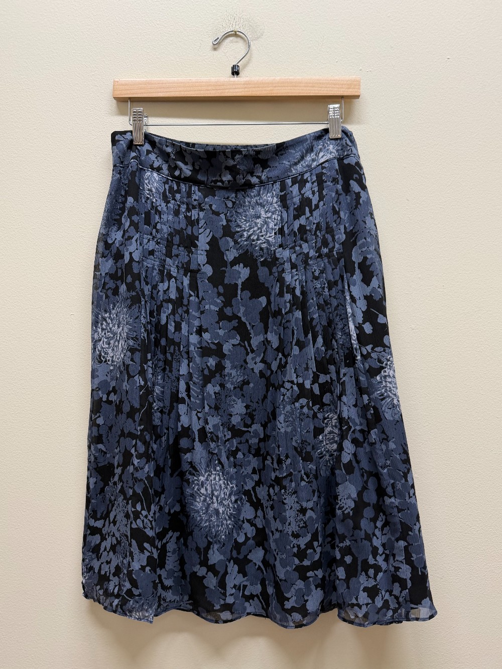Ann Taylor midi skirt