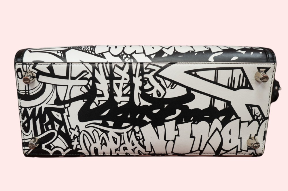 GRAFFITI TOTE