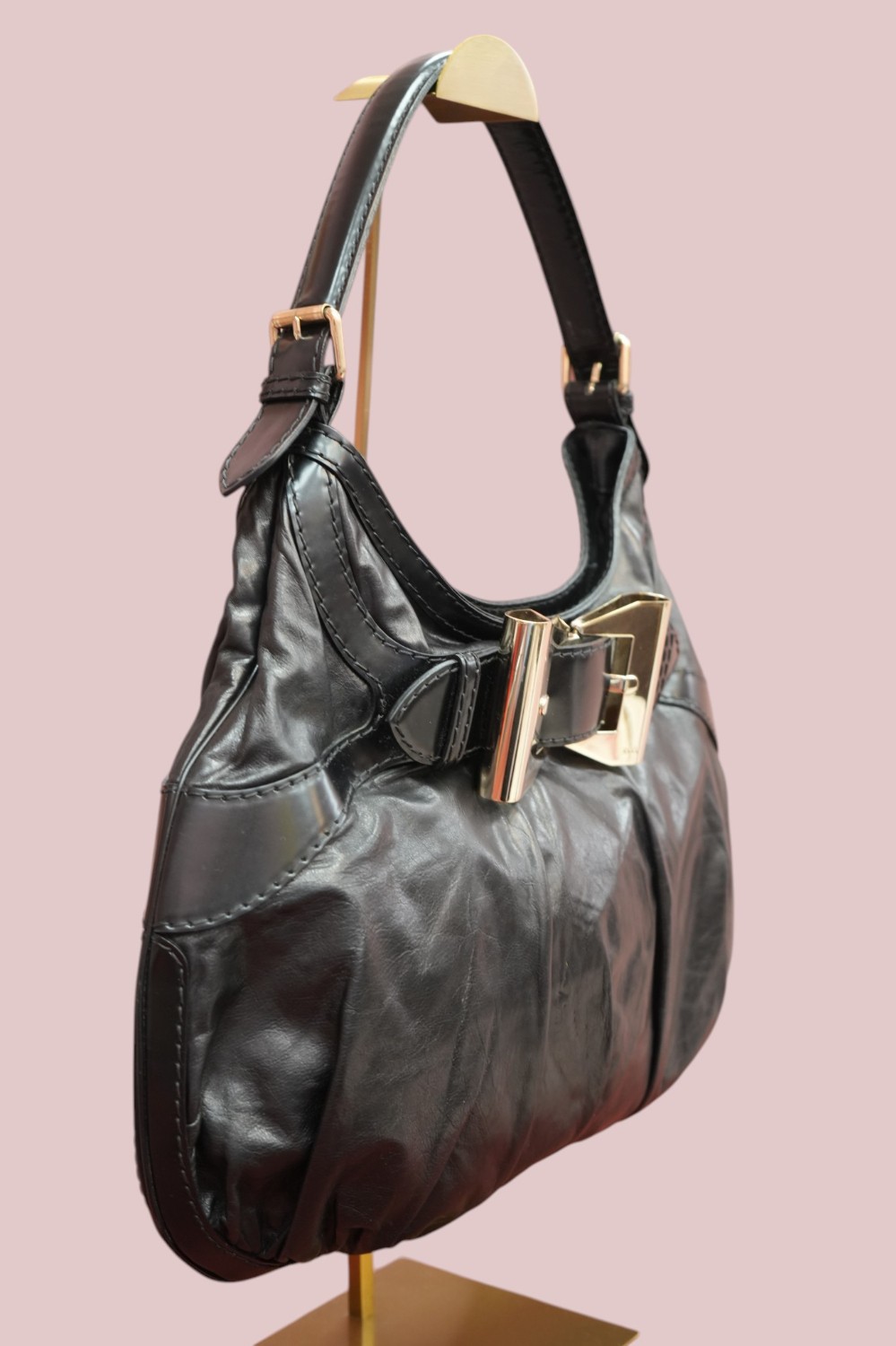 Queen hobo bag