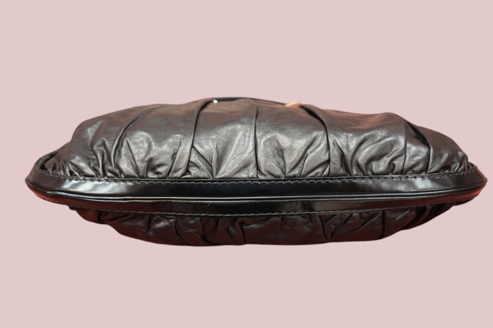Queen hobo bag